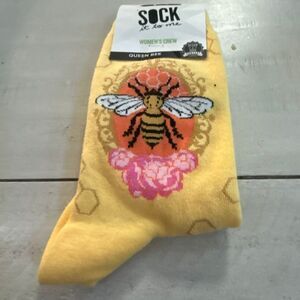 Queen Bee Socks NWT